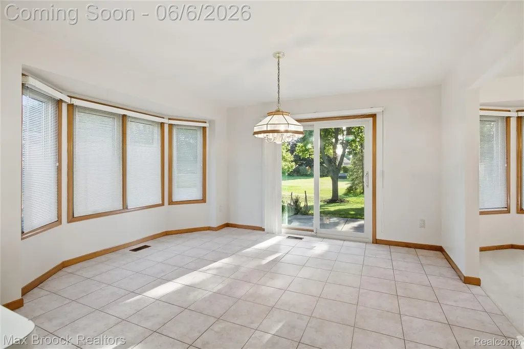 46547 Glen Eagle Drive Shelby Charter Township MI 48315
