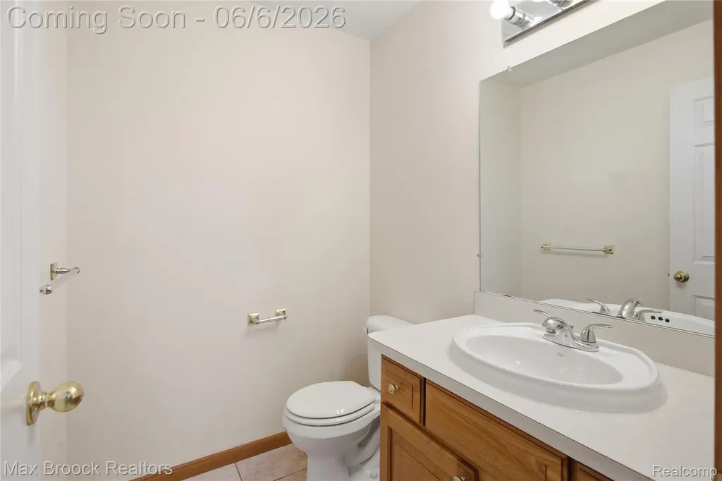 46547 Glen Eagle Drive Shelby Charter Township MI 48315