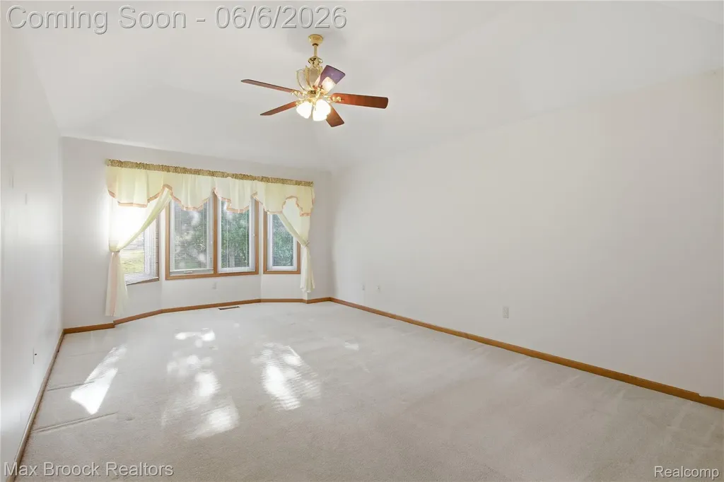 46547 Glen Eagle Drive Shelby Charter Township MI 48315
