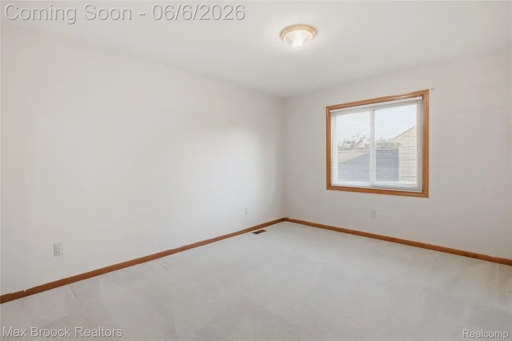 46547 Glen Eagle Drive Shelby Charter Township MI 48315