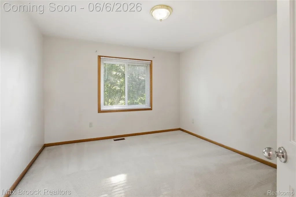 46547 Glen Eagle Drive Shelby Charter Township MI 48315