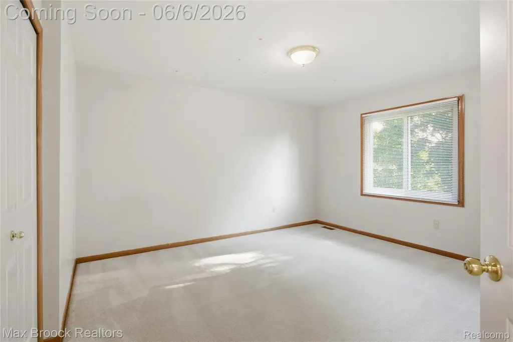 46547 Glen Eagle Drive Shelby Charter Township MI 48315