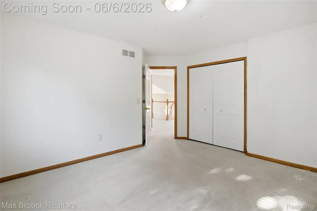 46547 Glen Eagle Drive Shelby Charter Township MI 48315