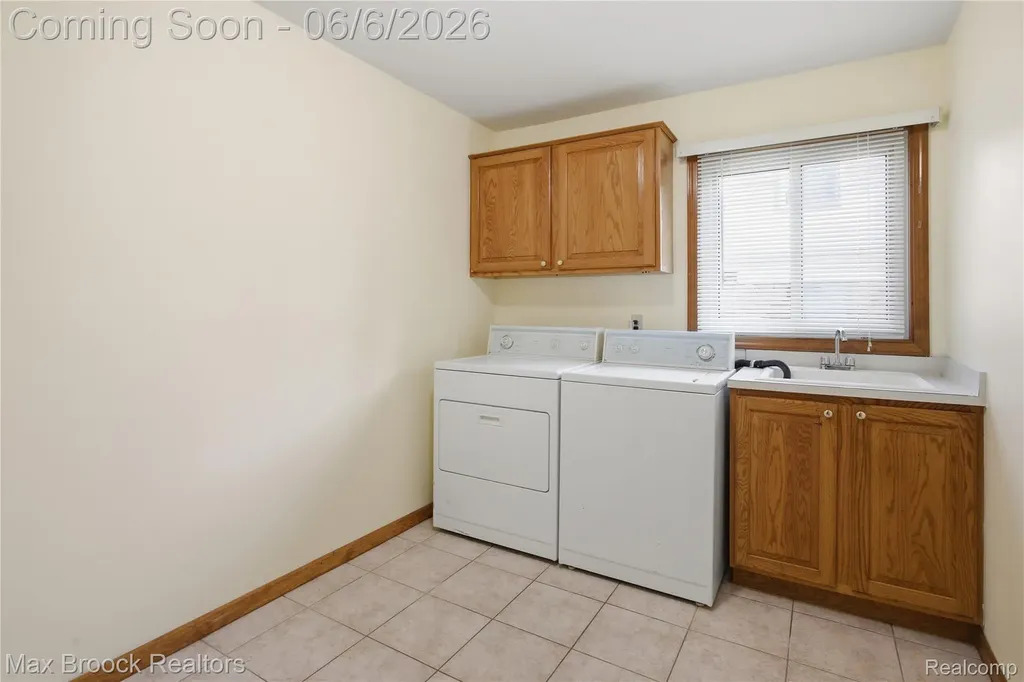 46547 Glen Eagle Drive Shelby Charter Township MI 48315