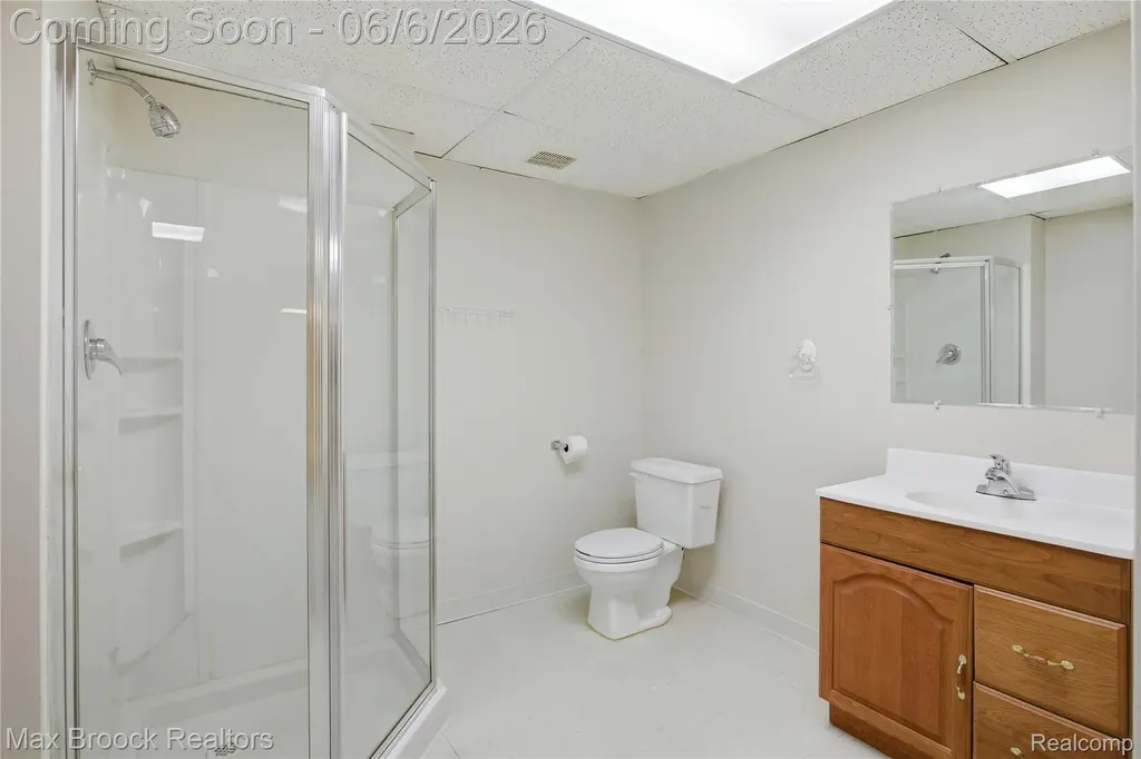 46547 Glen Eagle Drive Shelby Charter Township MI 48315