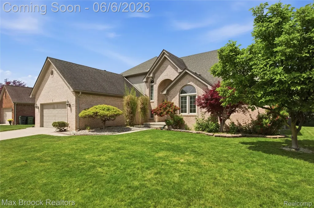 46547 Glen Eagle Drive Shelby Charter Township MI 48315