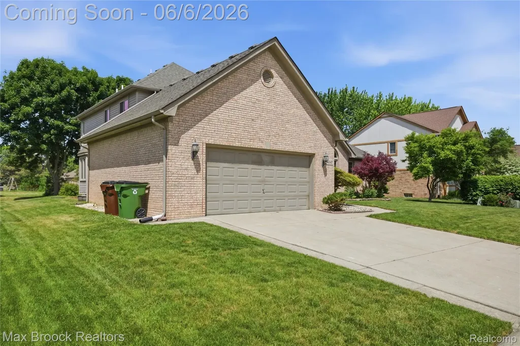 46547 Glen Eagle Drive Shelby Charter Township MI 48315