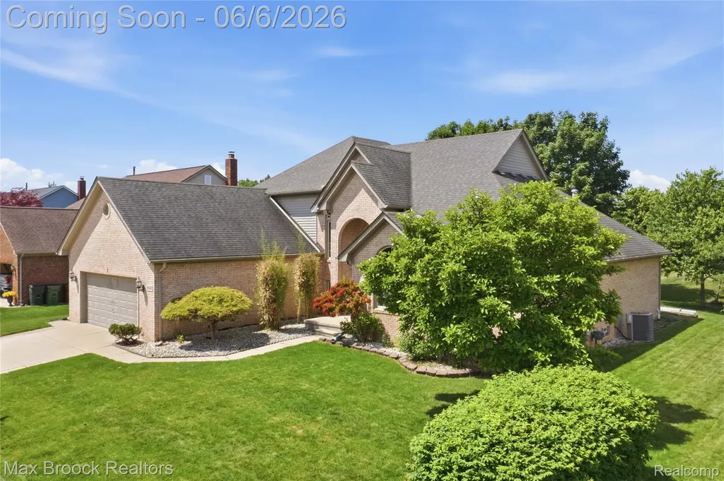 46547 Glen Eagle Drive Shelby Charter Township MI 48315