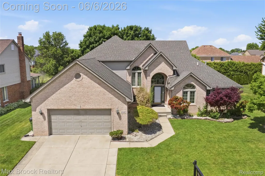 46547 Glen Eagle Drive Shelby Charter Township MI 48315
