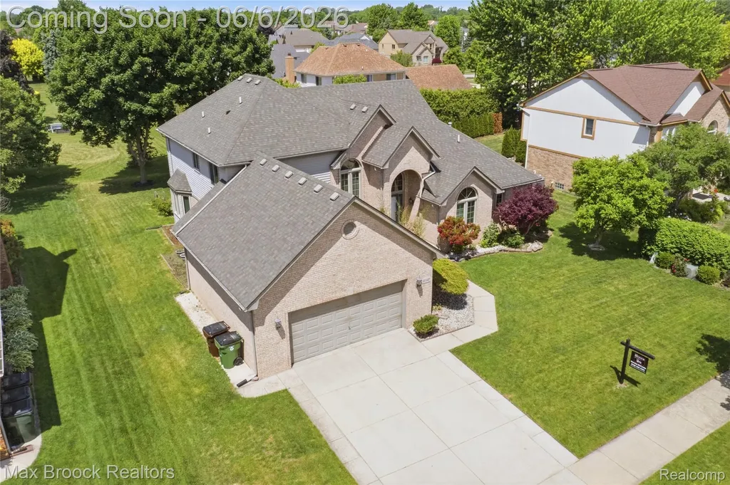 46547 Glen Eagle Drive Shelby Charter Township MI 48315