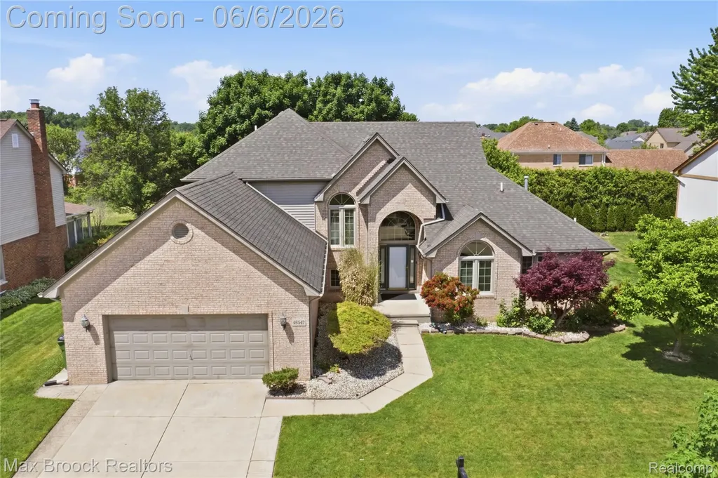 46547 Glen Eagle Drive Shelby Charter Township MI 48315
