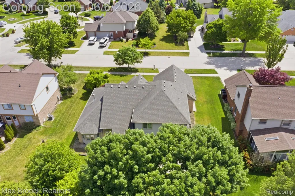 46547 Glen Eagle Drive Shelby Charter Township MI 48315