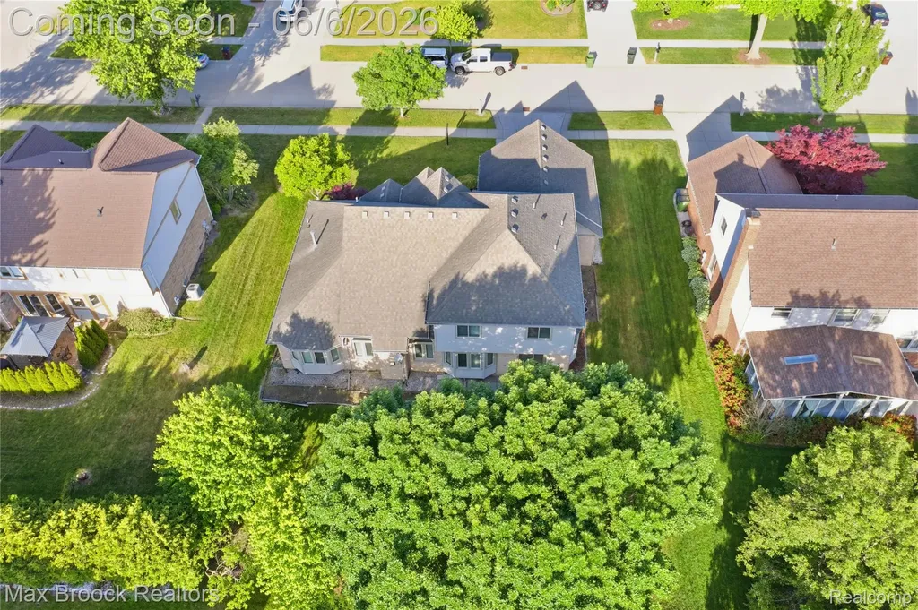 46547 Glen Eagle Drive Shelby Charter Township MI 48315