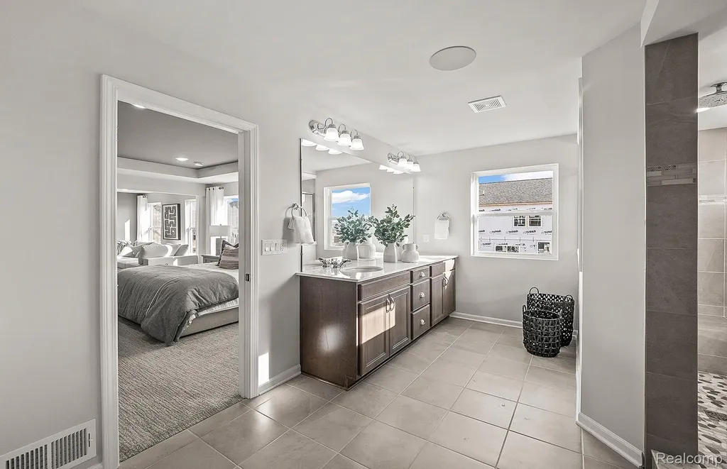 623 Gretchen Lane Saline City MI 48176