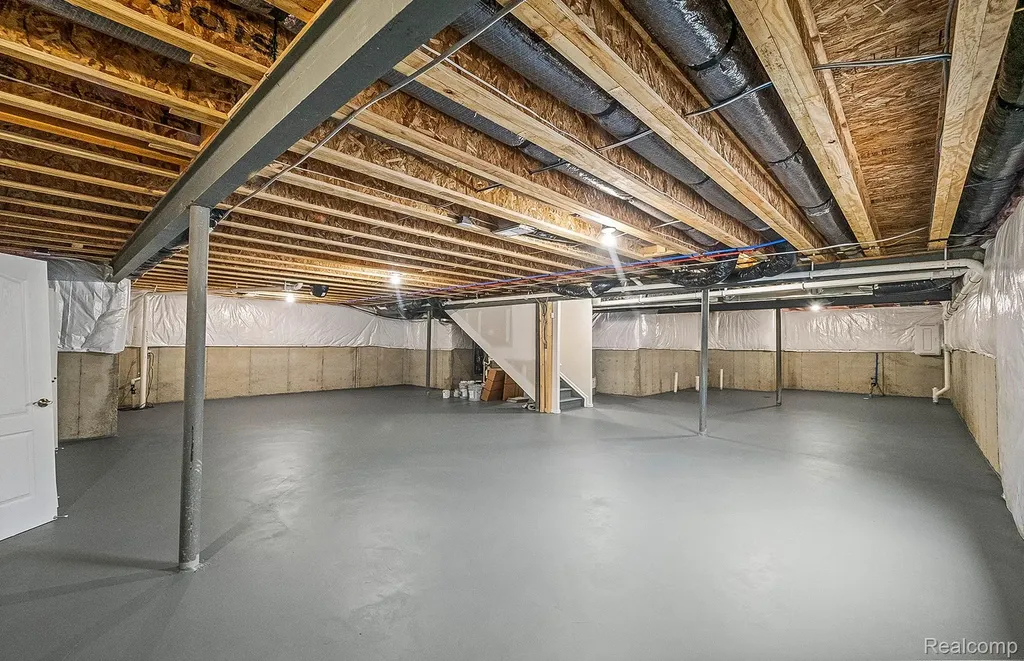 623 Gretchen Lane Saline City MI 48176