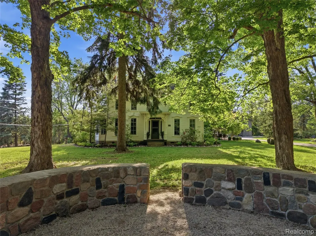 4480 Sheldon Oakland Charter Township MI 48306