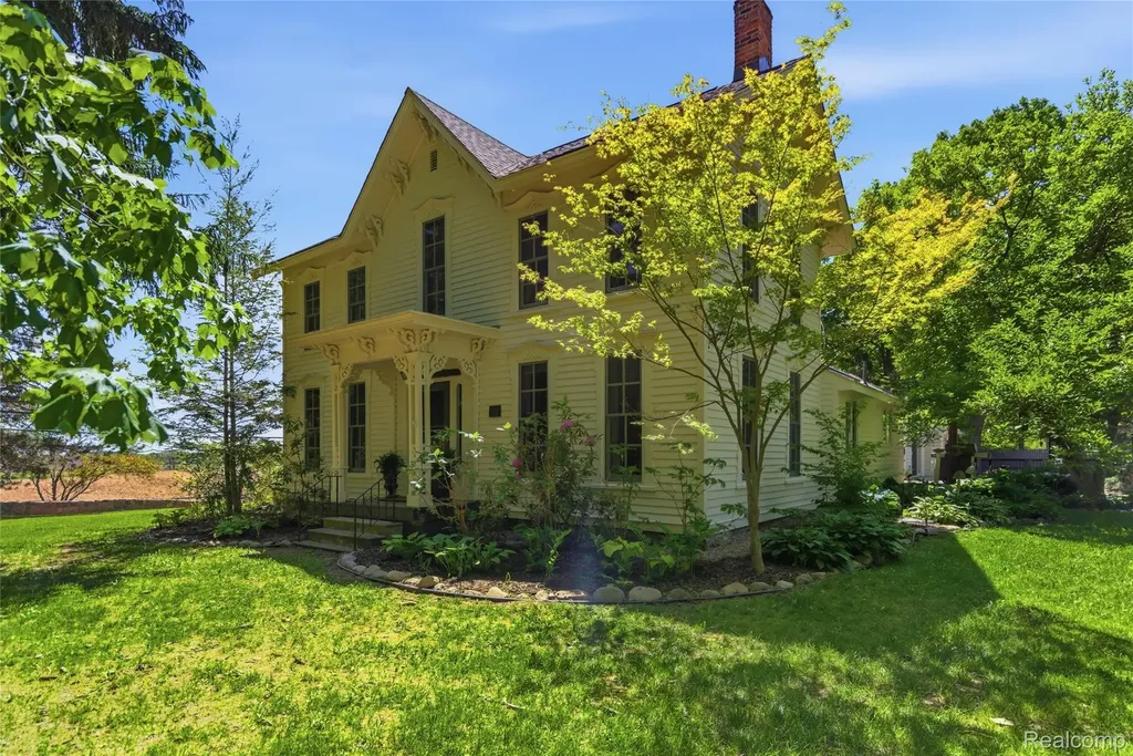4480 Sheldon Oakland Charter Township MI 48306