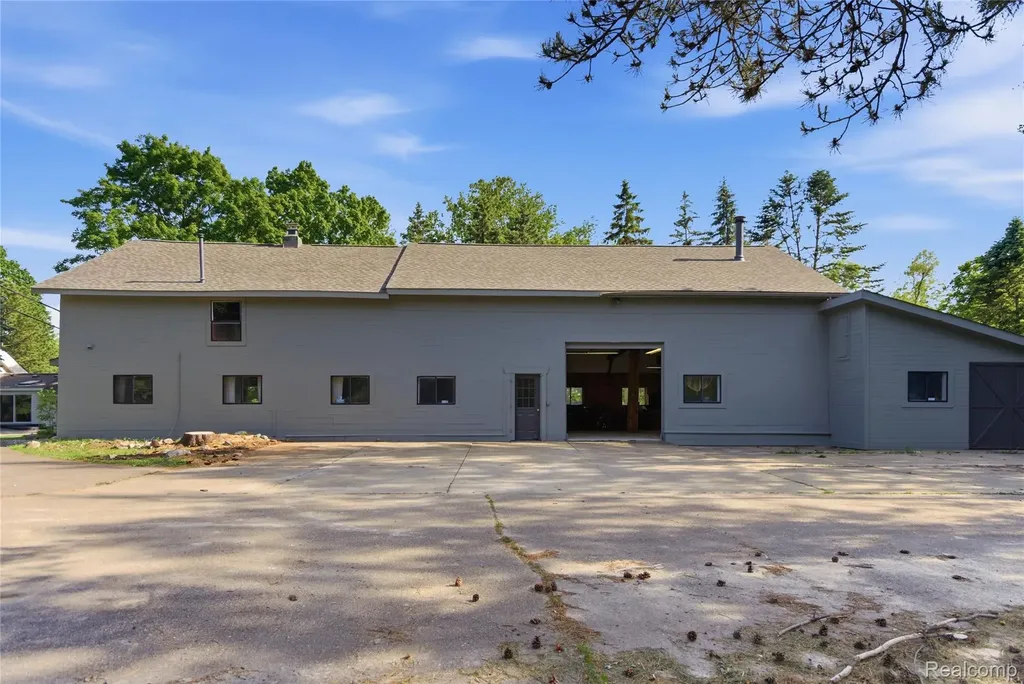 4480 Sheldon Oakland Charter Township MI 48306