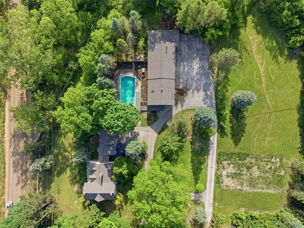4480 Sheldon Oakland Charter Township MI 48306
