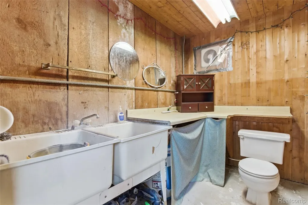 4480 Sheldon Oakland Charter Township MI 48306