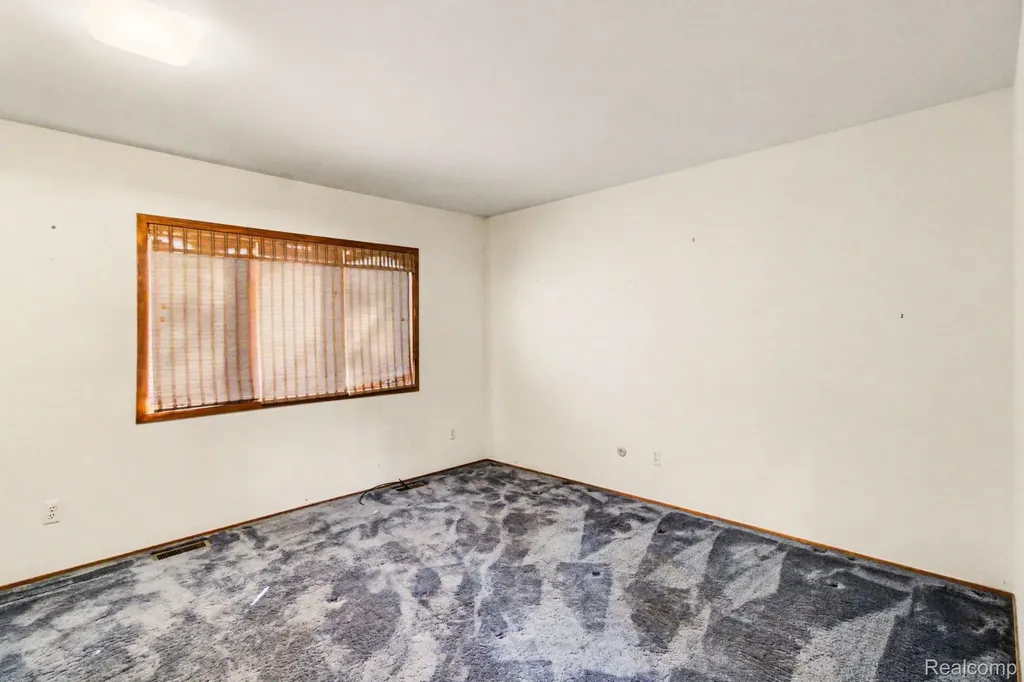 2501 Doleman Drive West Bloomfield Charter Township MI 48324