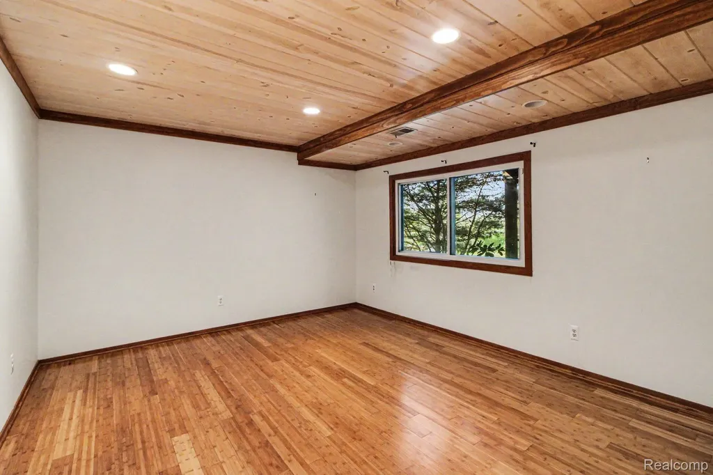 2501 Doleman Drive West Bloomfield Charter Township MI 48324