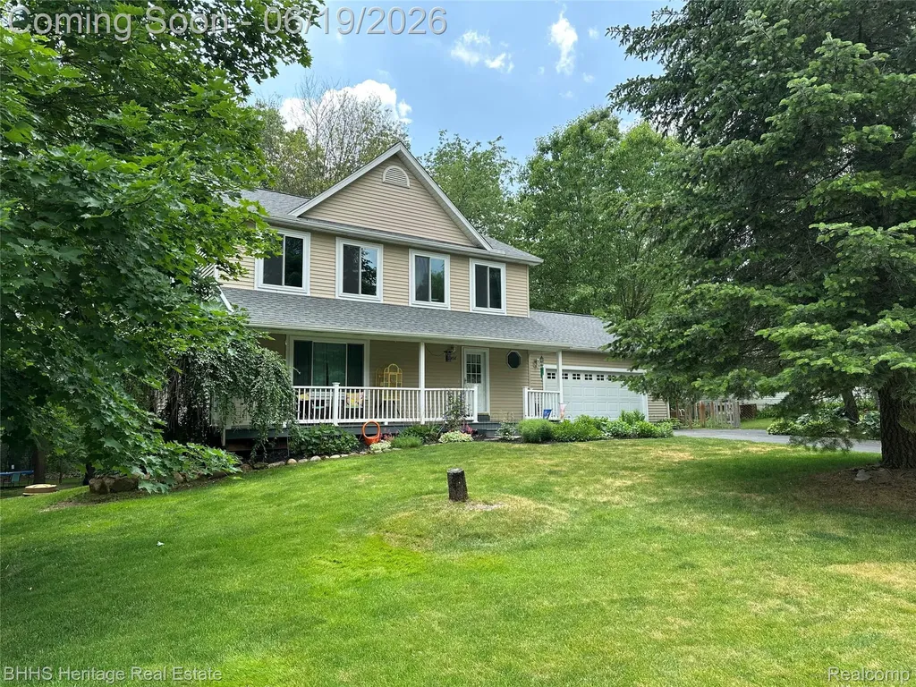 2456 Spartans Trail Hamburg Township MI 48169