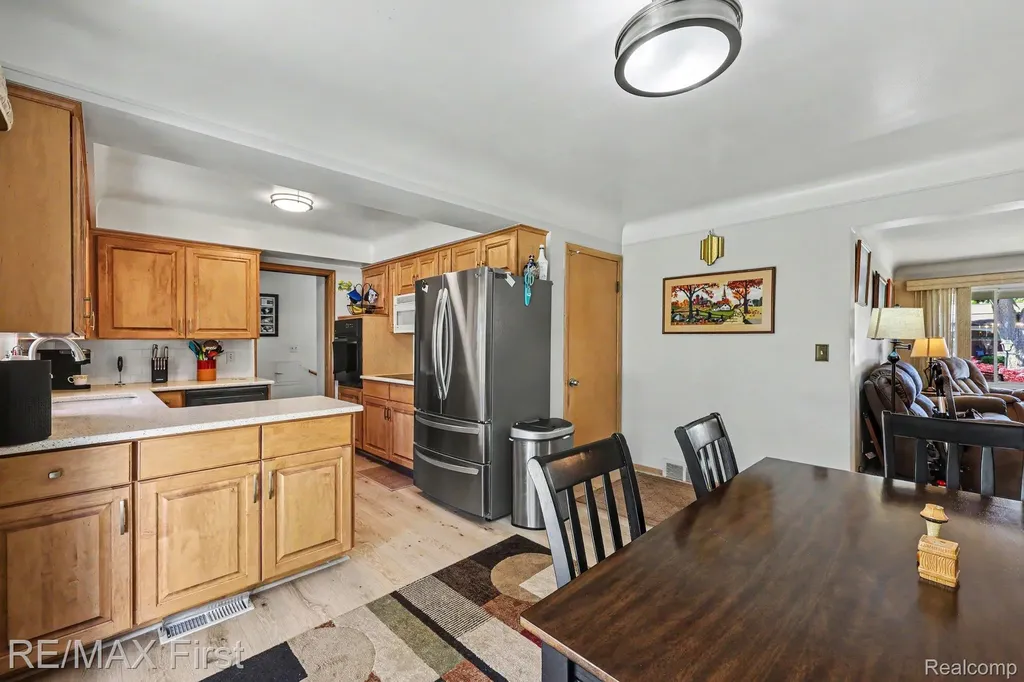 21212 Francis Street St. Clair Shores City MI 48082