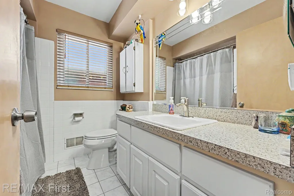 21212 Francis Street St. Clair Shores City MI 48082
