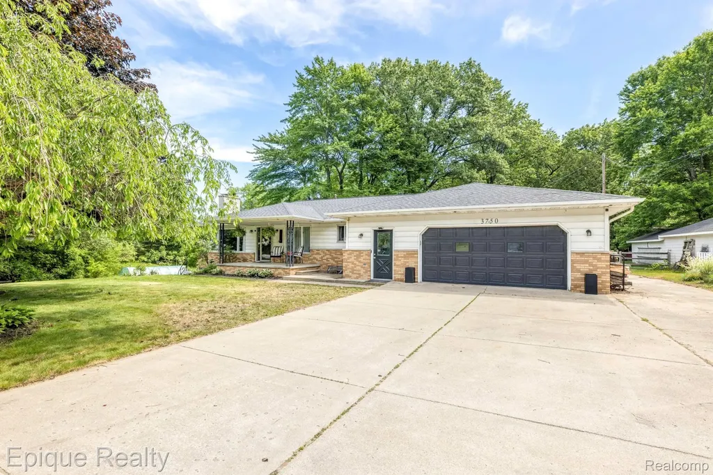 3750 Parker Road Fort Gratiot Charter Township MI 48059