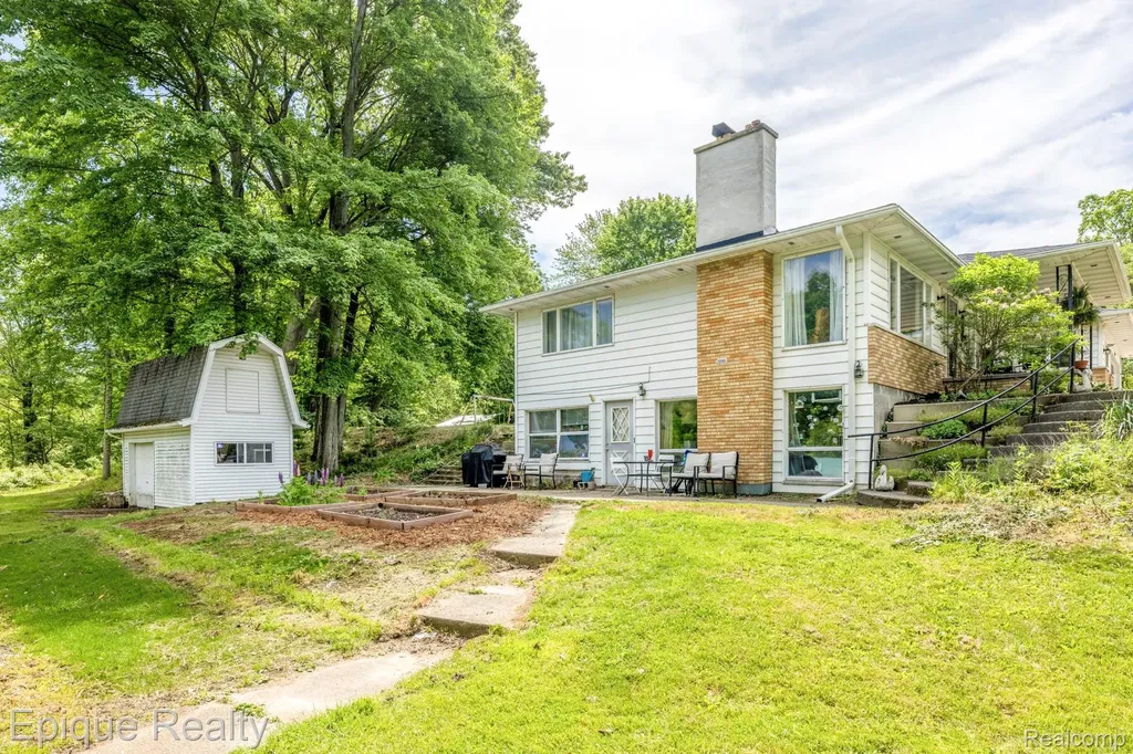 3750 Parker Road Fort Gratiot Charter Township MI 48059