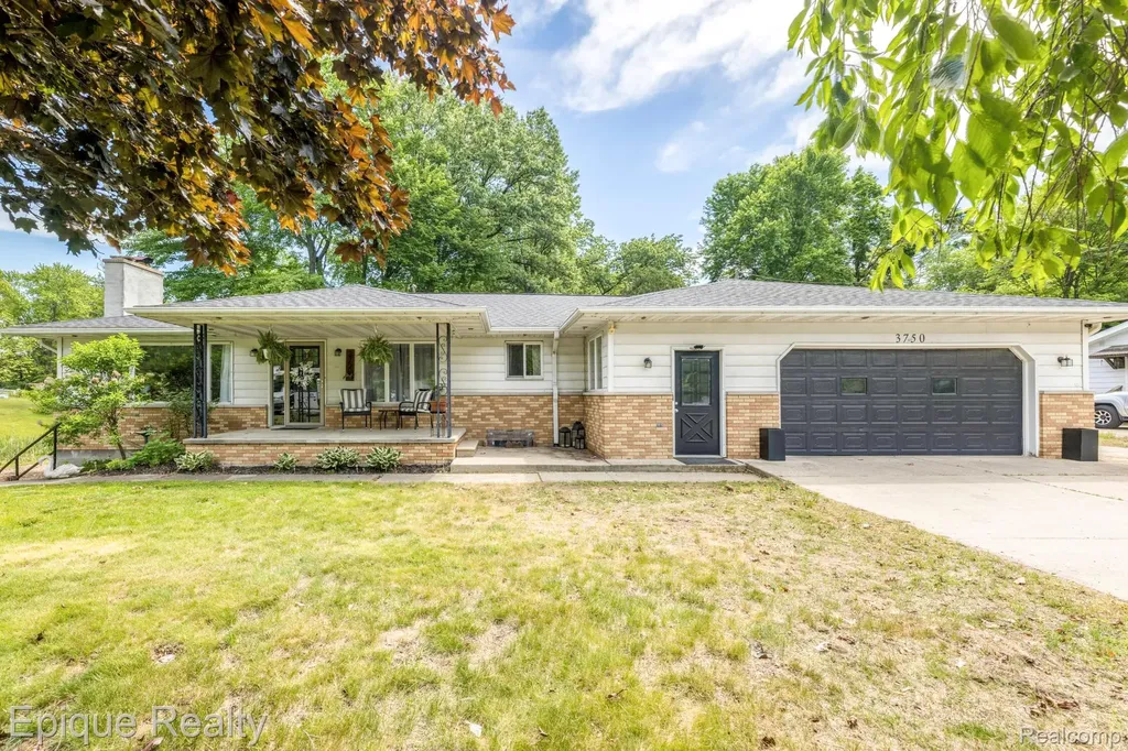 3750 Parker Road Fort Gratiot Charter Township MI 48059