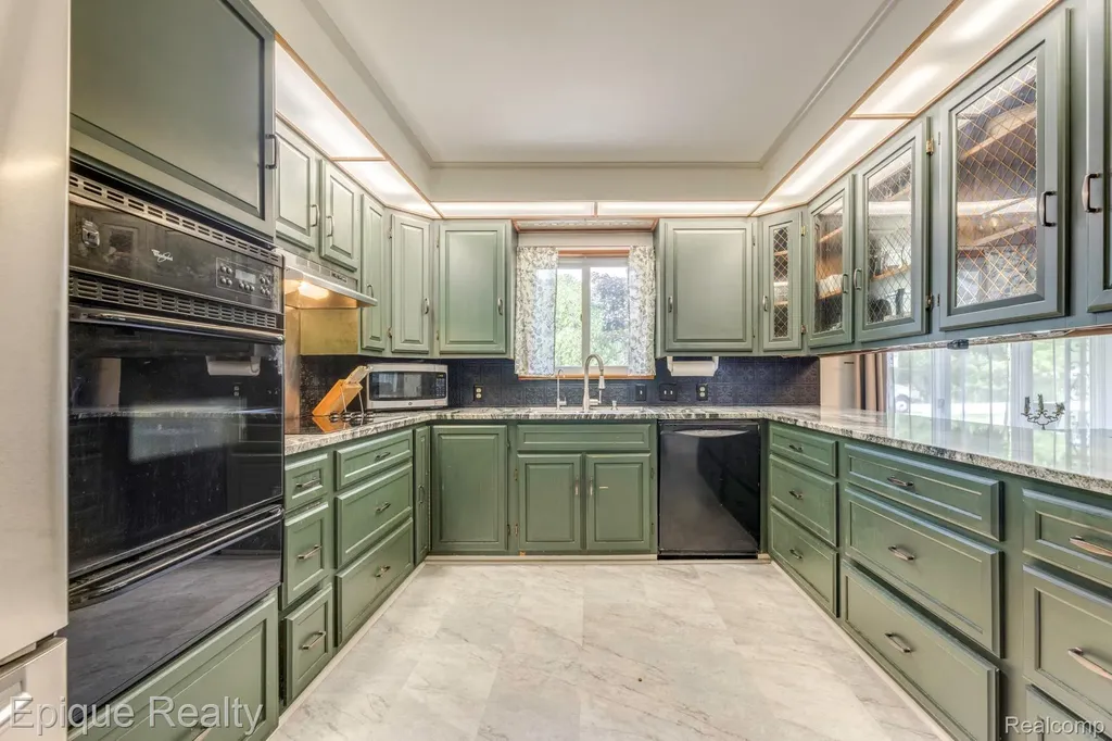 3750 Parker Road Fort Gratiot Charter Township MI 48059