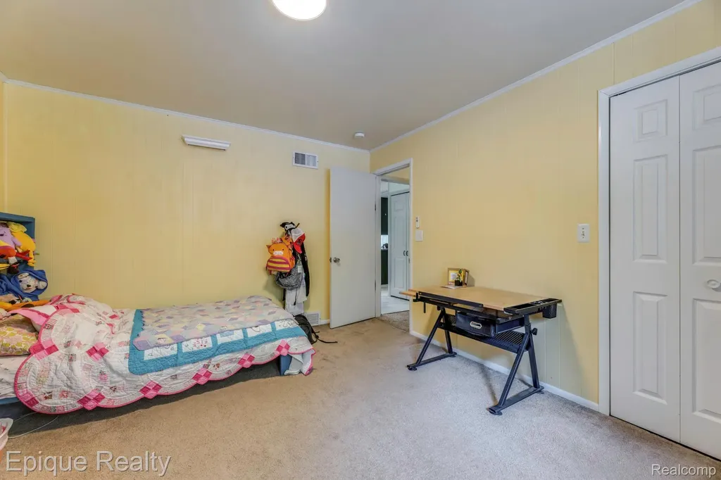 3750 Parker Road Fort Gratiot Charter Township MI 48059