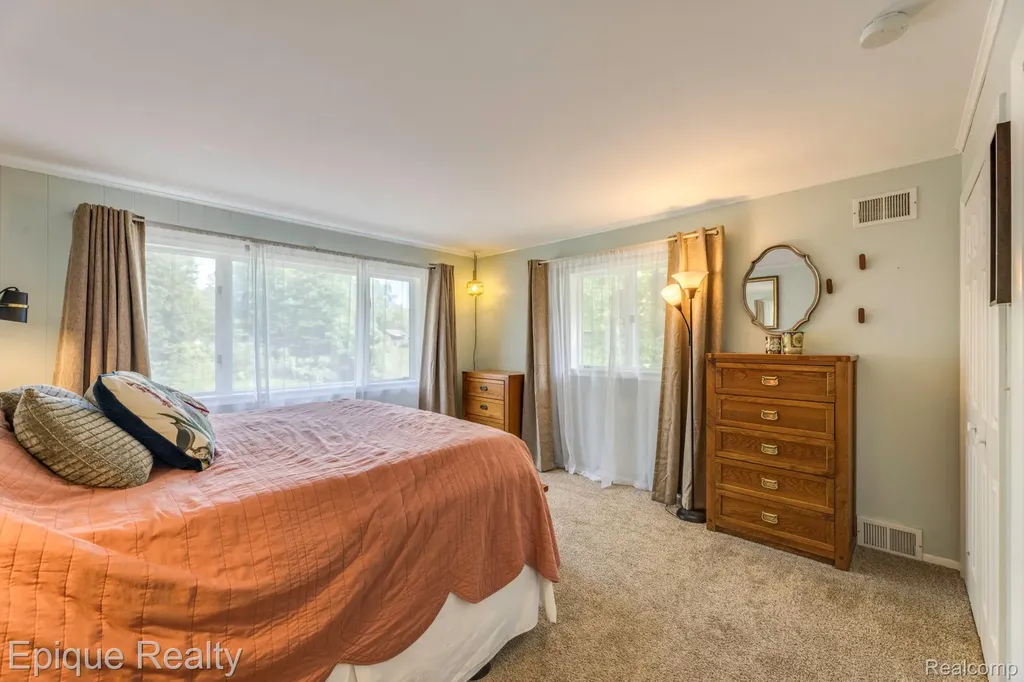 3750 Parker Road Fort Gratiot Charter Township MI 48059