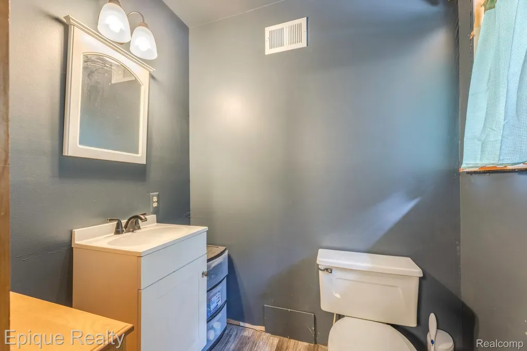 3750 Parker Road Fort Gratiot Charter Township MI 48059