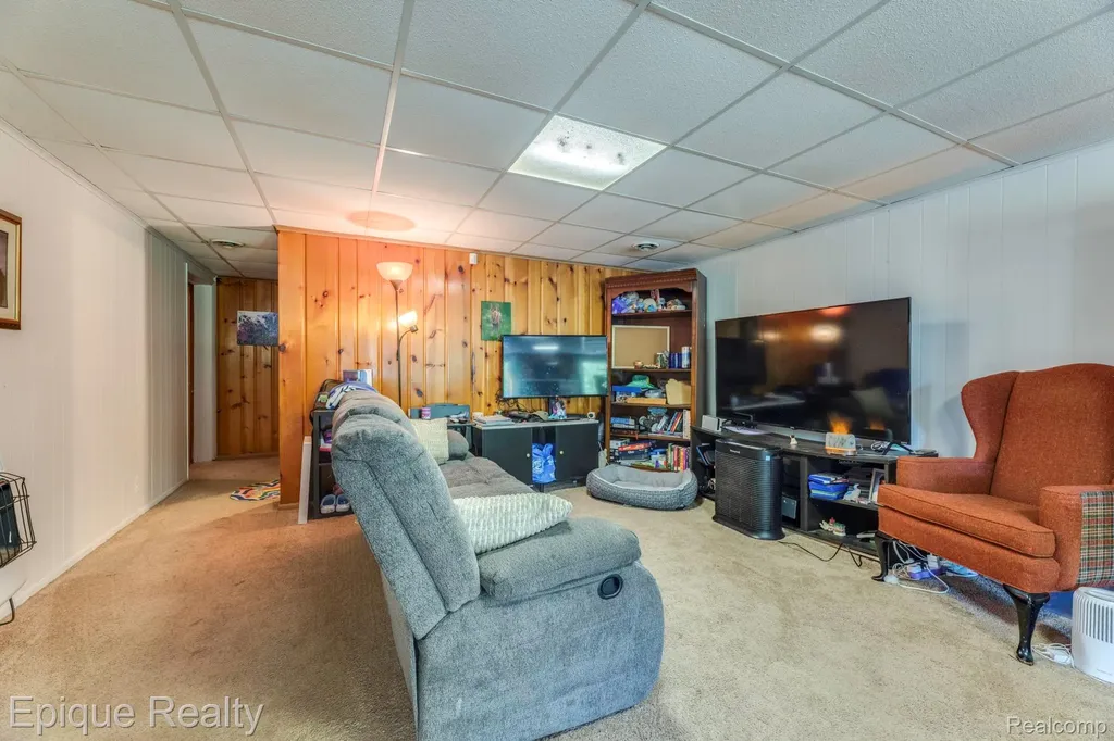 3750 Parker Road Fort Gratiot Charter Township MI 48059