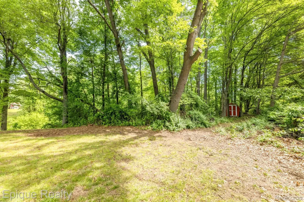 3750 Parker Road Fort Gratiot Charter Township MI 48059
