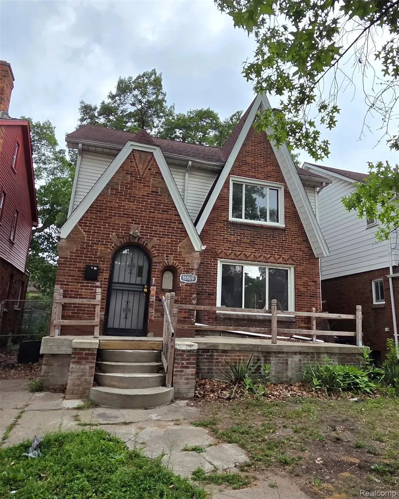 16169 Roselawn Street Detroit City MI 48221
