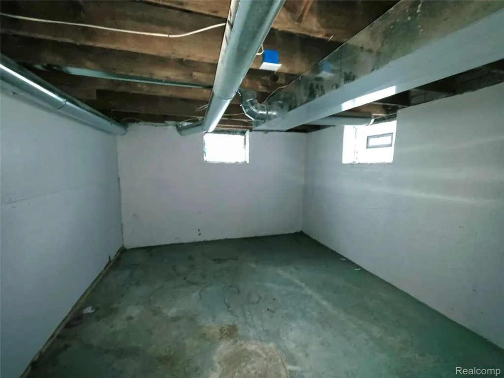 16169 Roselawn Street Detroit City MI 48221