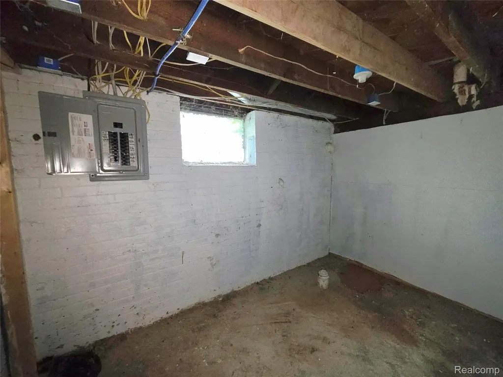 16169 Roselawn Street Detroit City MI 48221