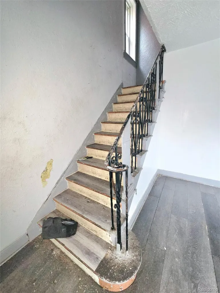 16169 Roselawn Street Detroit City MI 48221