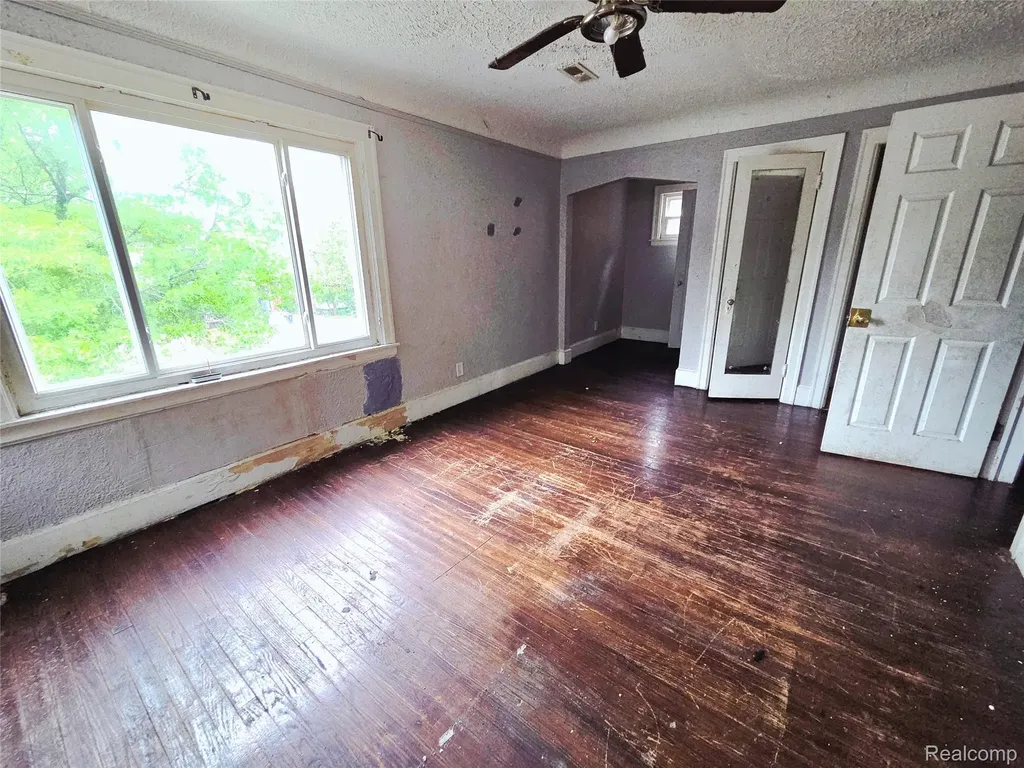 16169 Roselawn Street Detroit City MI 48221