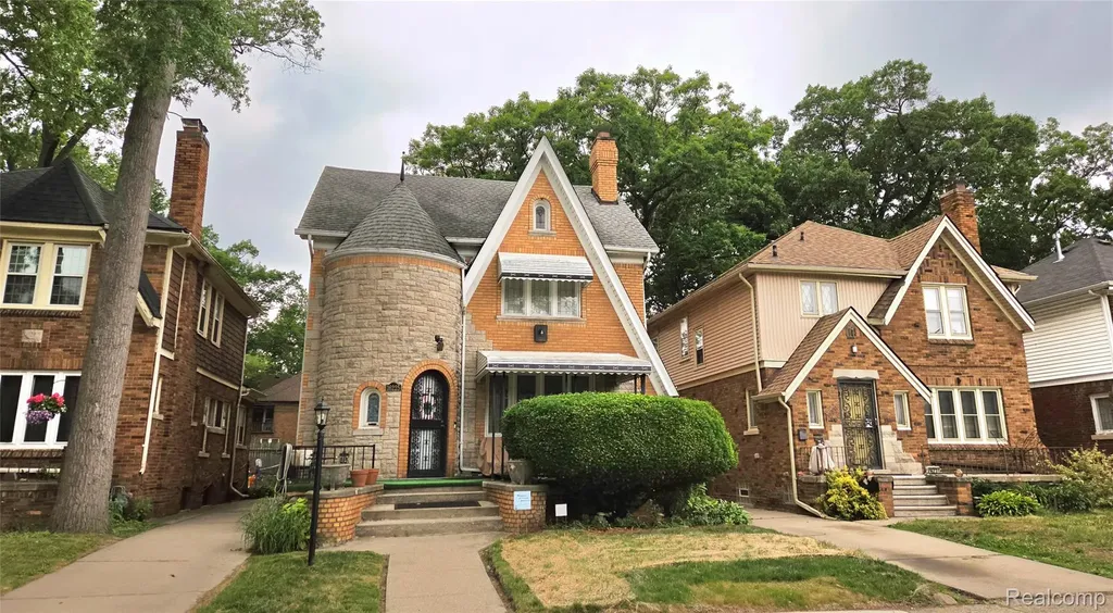 16169 Roselawn Street Detroit City MI 48221