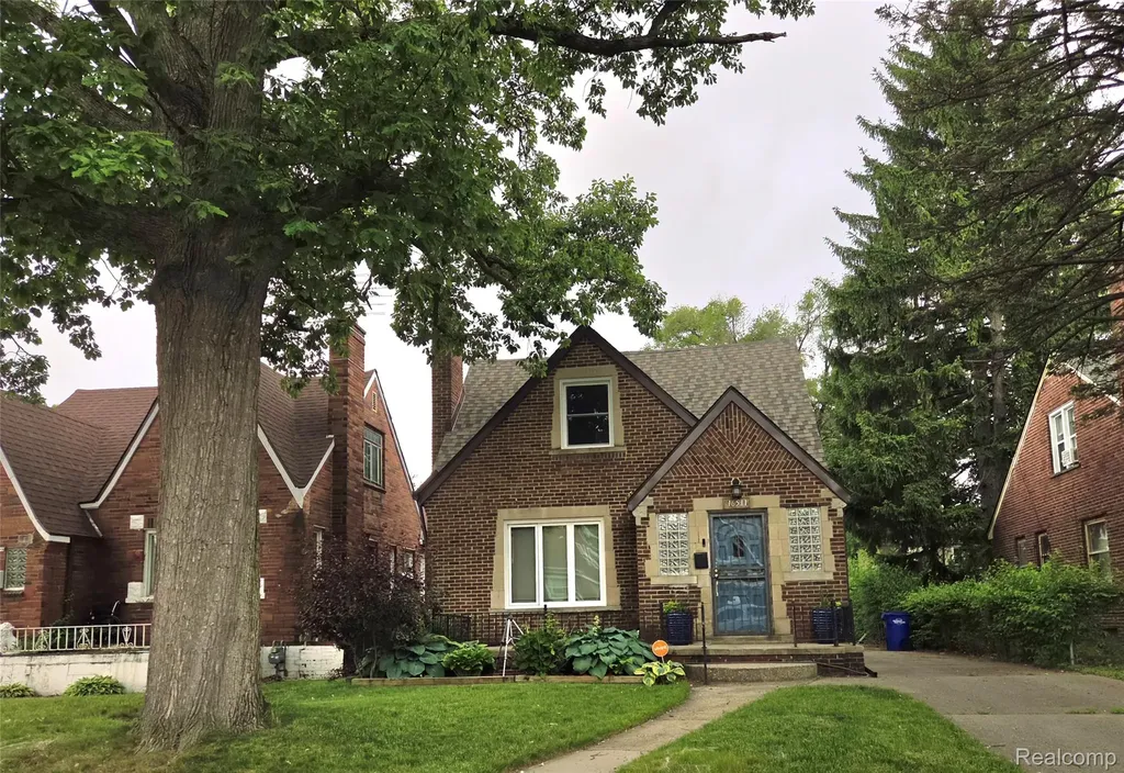 16169 Roselawn Street Detroit City MI 48221