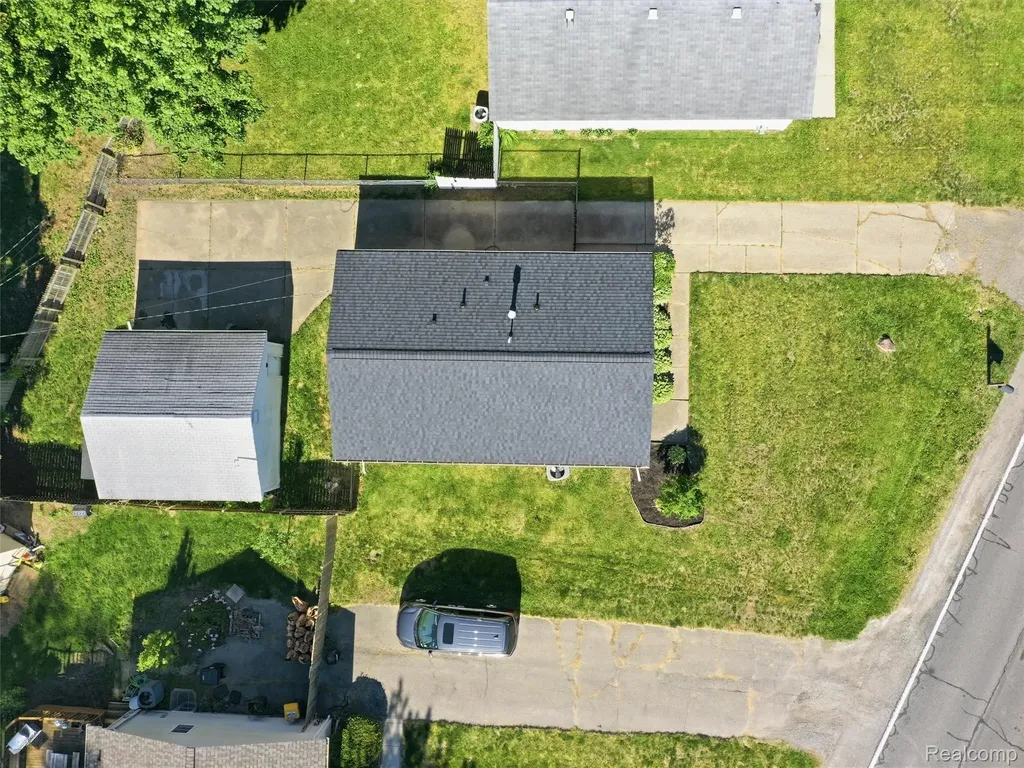27729 Shiawassee Road Farmington City MI 48336