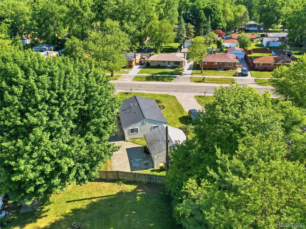 27729 Shiawassee Road Farmington City MI 48336