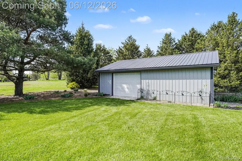 10186 Converse Road Handy Township MI 48836