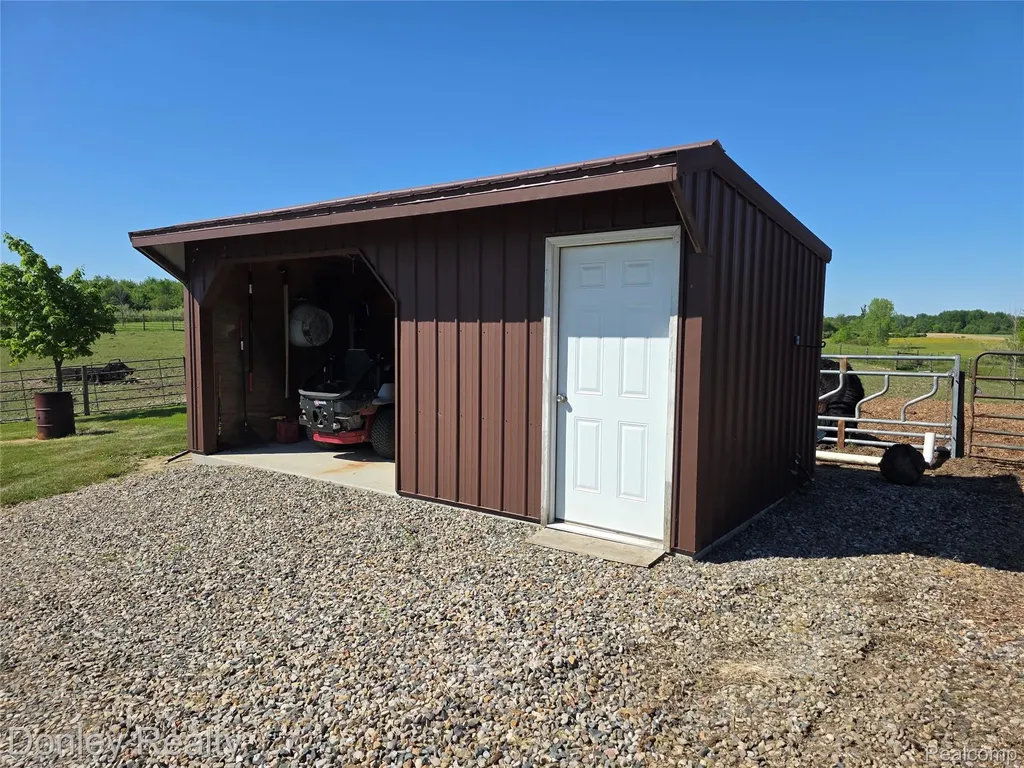 5121 Cotter Road Marlette City MI 48453