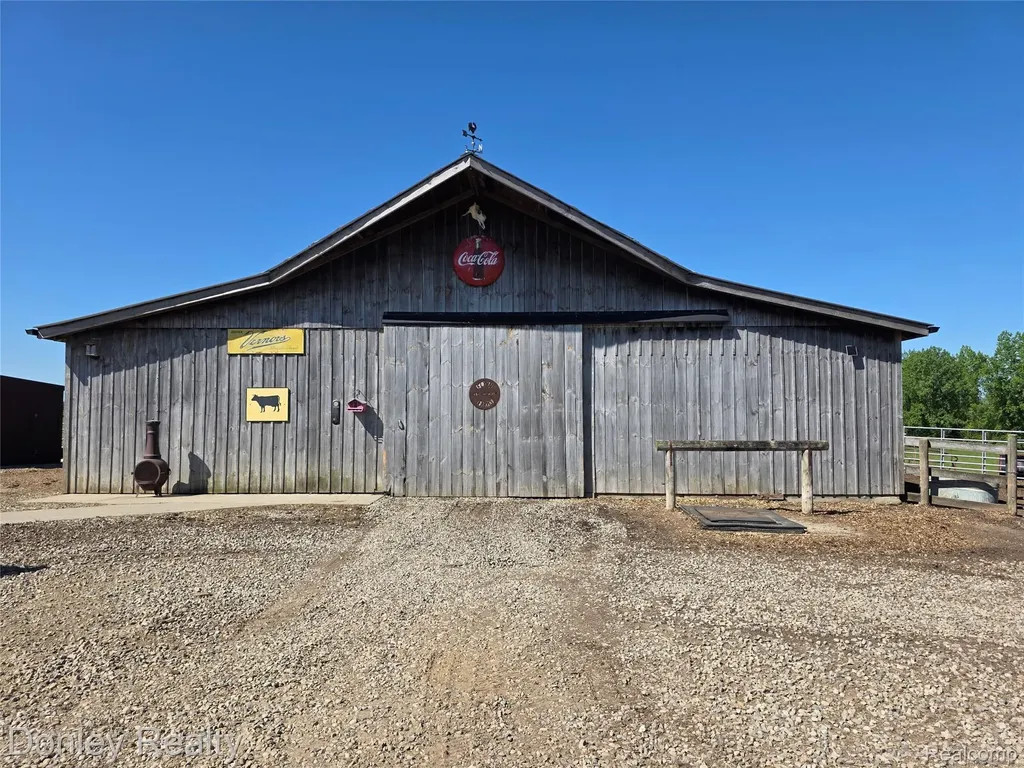 5121 Cotter Road Marlette City MI 48453